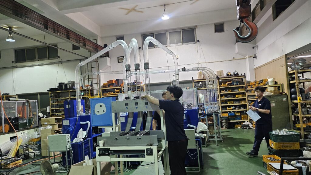 Woosung Machinery Co paper cup machine factory in Korea manufacturing high speed paper cup forming machines